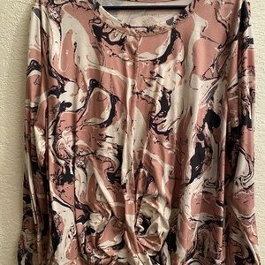 Size 18/20 multi colored top with twist on front